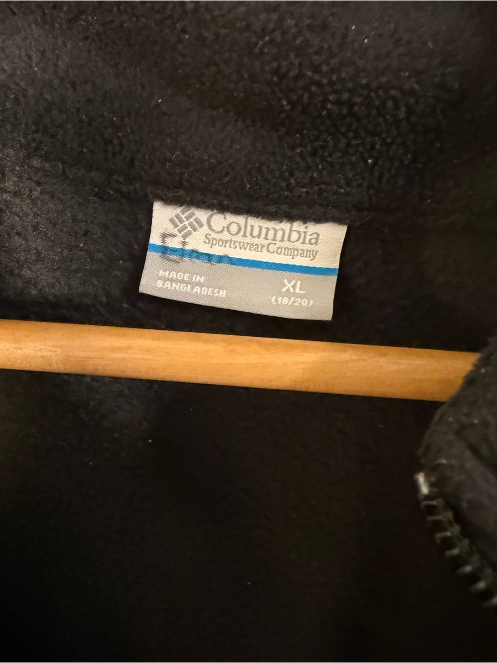 Columbia Black Full Zip Fleece Jacket XL Soft Lightweight Outdoor Layer - Picture 4 of 5